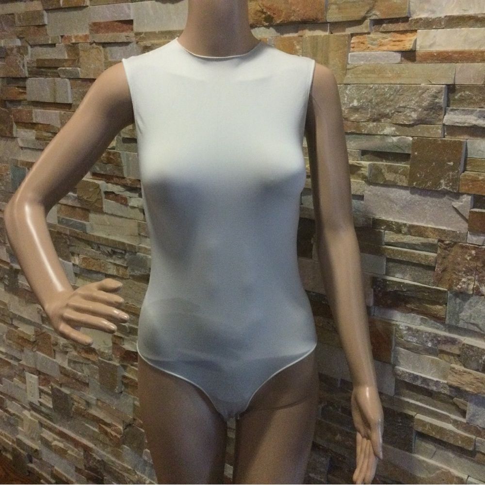 SKIMS Essential crew neck sleeveless bodysuit